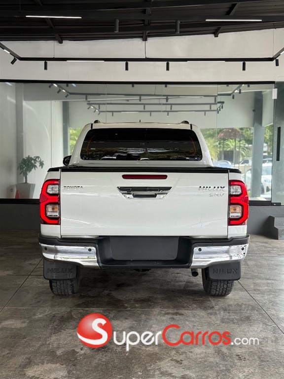 2022 Toyota Hilux SRV — foto 6 / 11