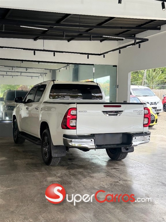 2022 Toyota Hilux SRV — foto 7 / 11