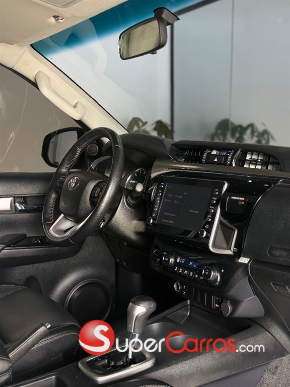 2022 Toyota Hilux SRV — foto 8 / 11