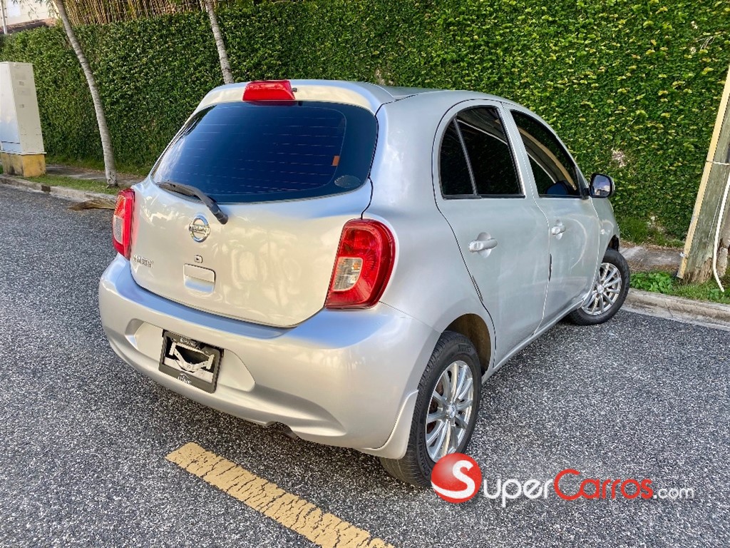 2017 Nissan March — foto 4 / 12