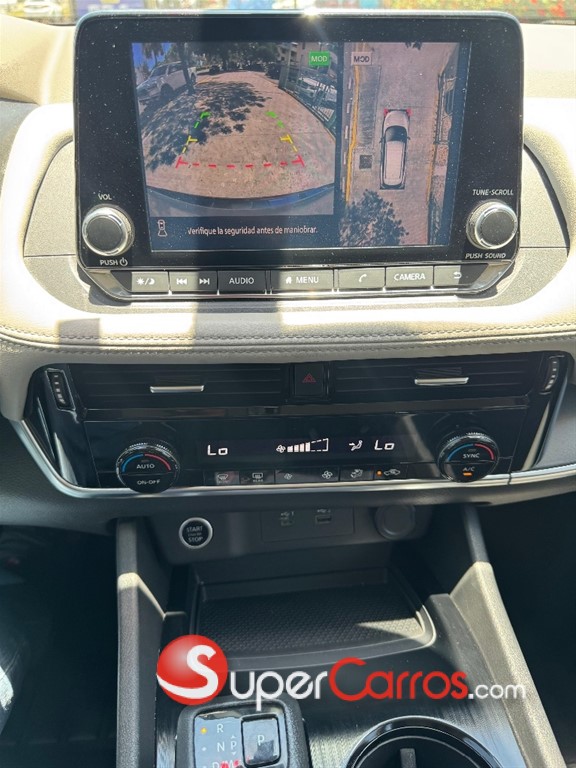 2021 Nissan Rogue SV — foto 8 / 10