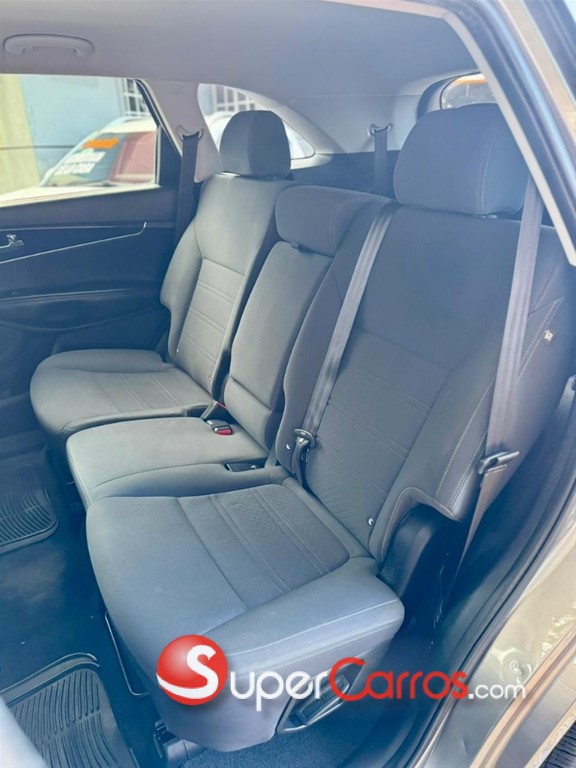 2016 Kia Sorento LX — foto 10 / 10