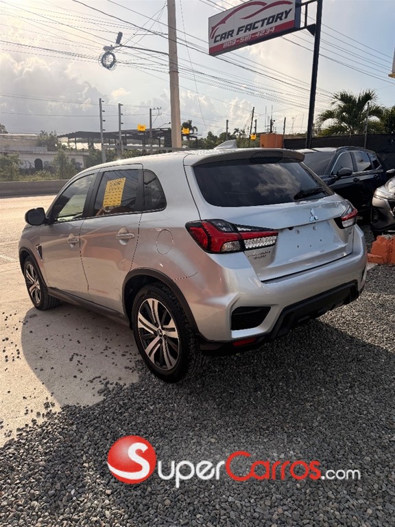 2021 Mitsubishi Motors Outlander Sport SE — foto 3 / 11