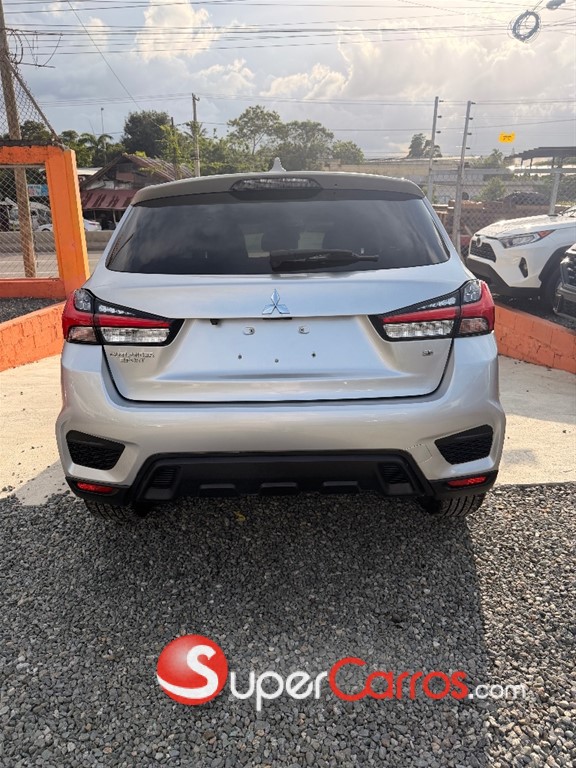 2021 Mitsubishi Motors Outlander Sport SE — foto 4 / 11