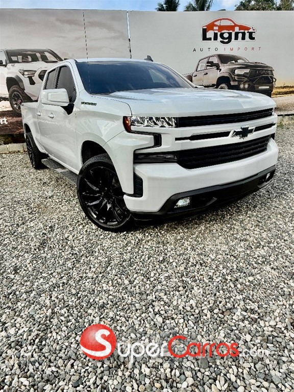 2021 Chevrolet Silverado Custom — foto 2 / 11