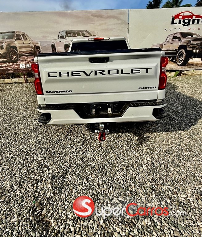 2021 Chevrolet Silverado Custom — foto 6 / 11