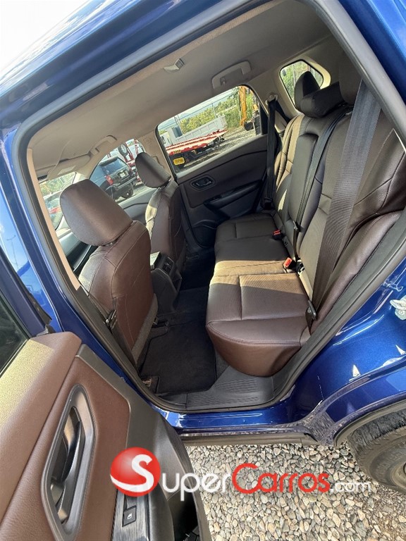 2023 Nissan Rogue SV — foto 9 / 12