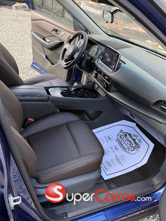 2023 Nissan Rogue SV — foto 11 / 12
