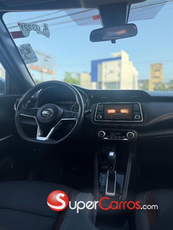 2020 Nissan Kicks SR — foto 7 / 11