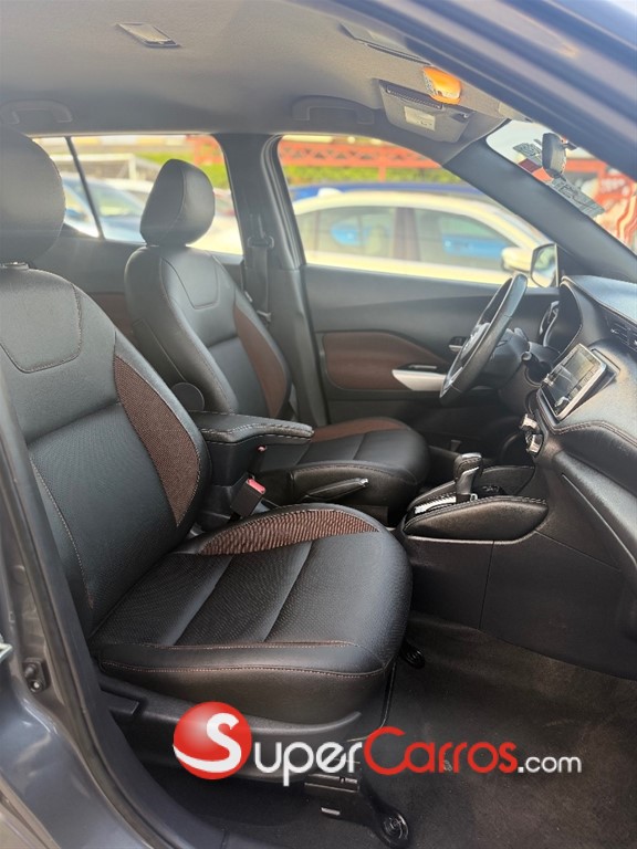 2020 Nissan Kicks SR — foto 10 / 11