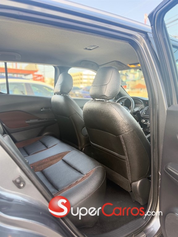 2020 Nissan Kicks SR — foto 11 / 11