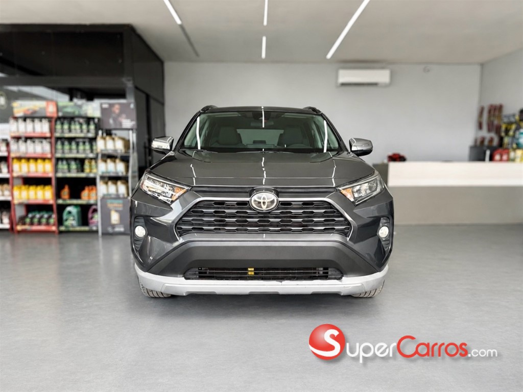 2020 Toyota RAV4 XLE