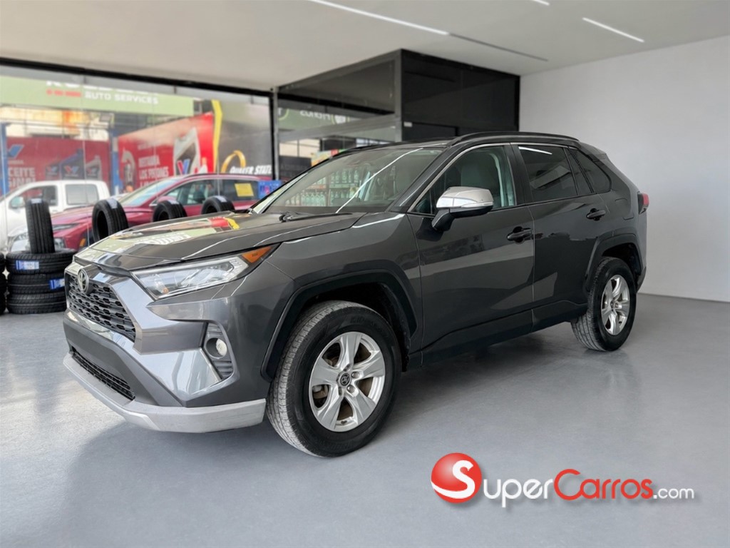 2020 Toyota RAV4 XLE — foto 2 / 11