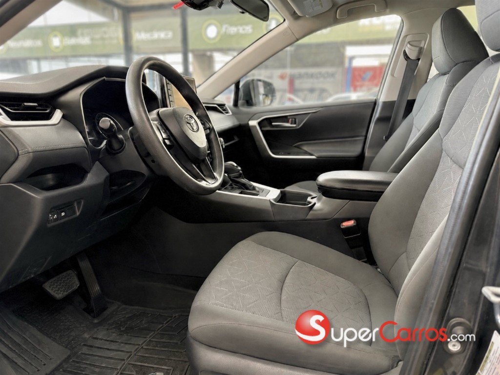 2020 Toyota RAV4 XLE — foto 7 / 11