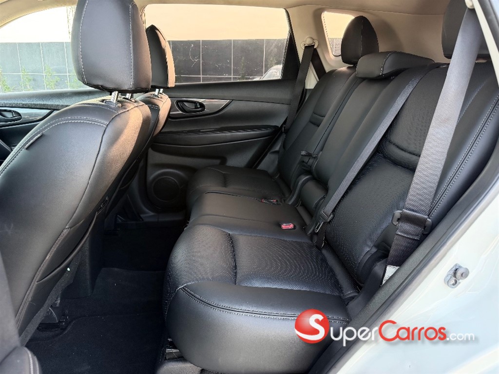 2020 Nissan Rogue — foto 8 / 11