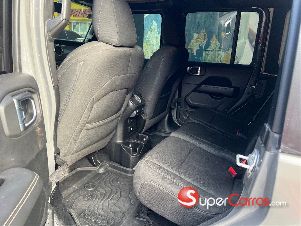 2021 Jeep Wrangler Sahara — foto 5 / 11