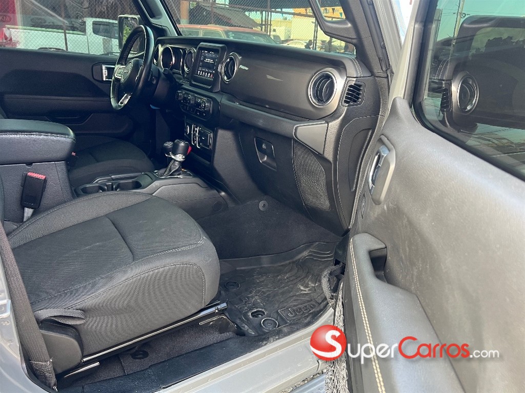 2021 Jeep Wrangler Sahara — foto 10 / 11