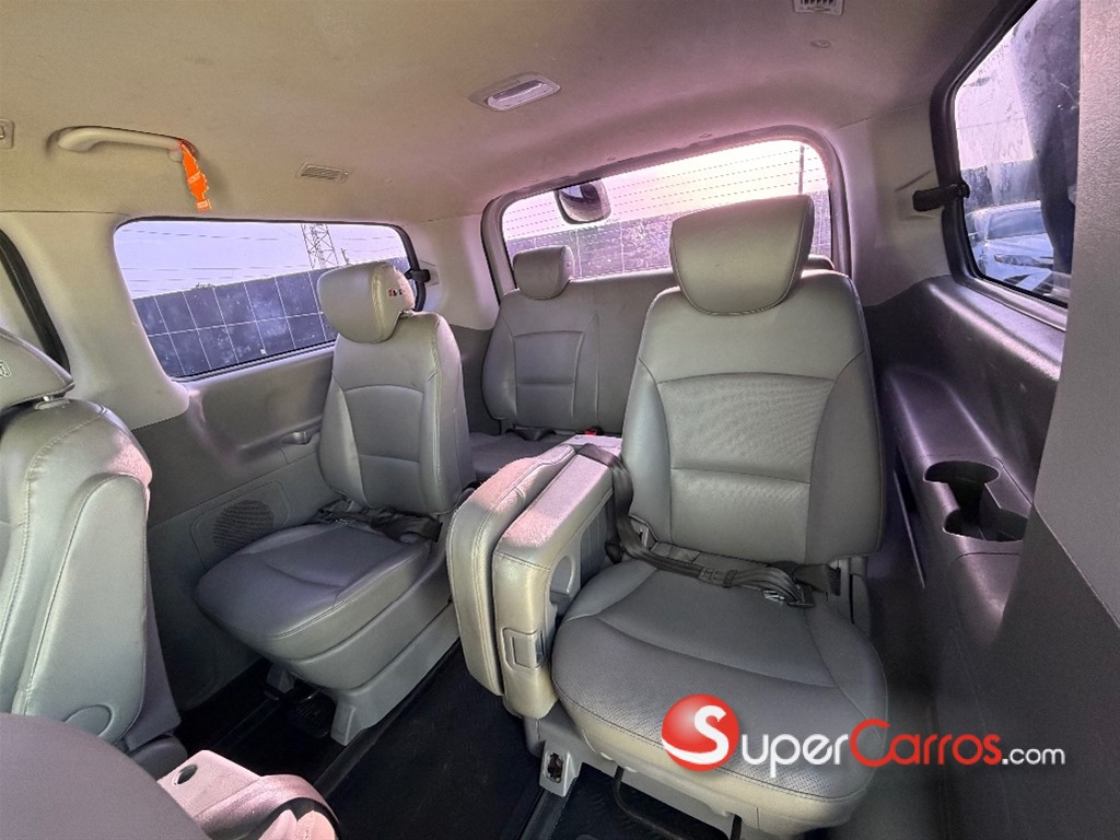 2017 Hyundai Grand Starex — foto 5 / 9