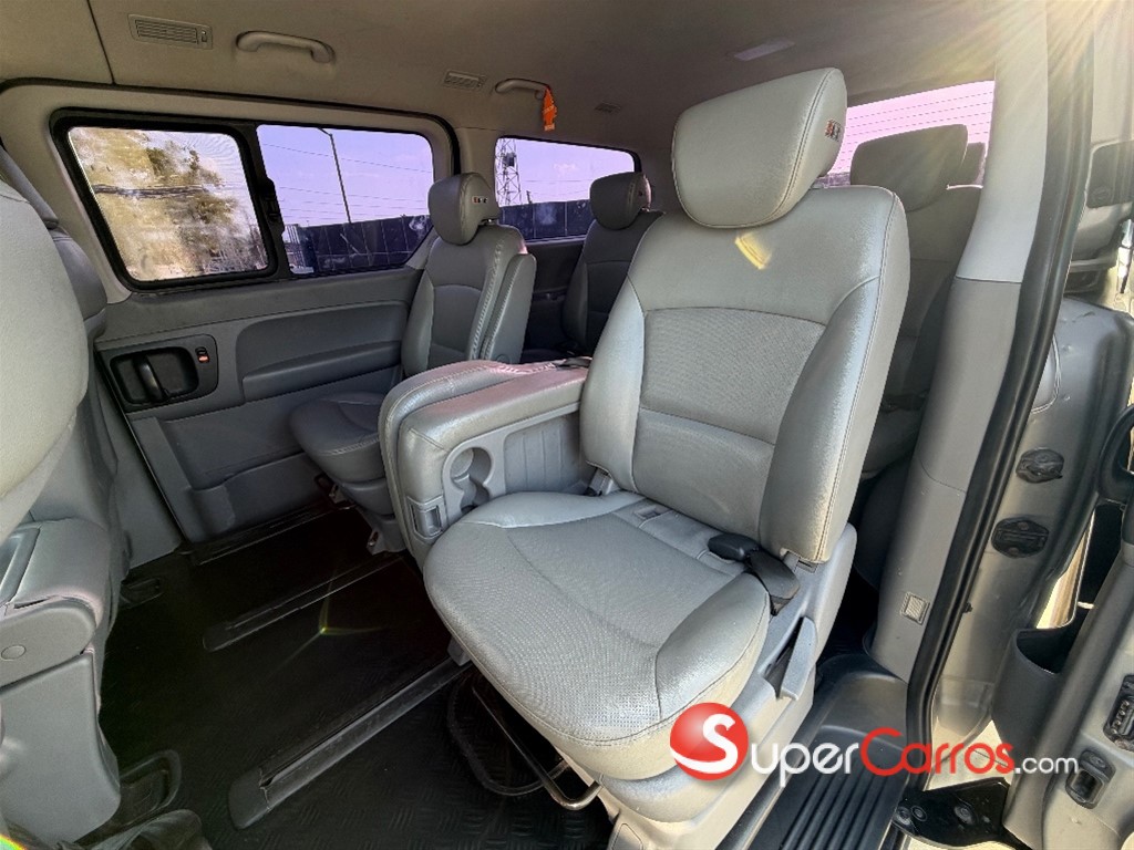 2017 Hyundai Grand Starex — foto 6 / 9