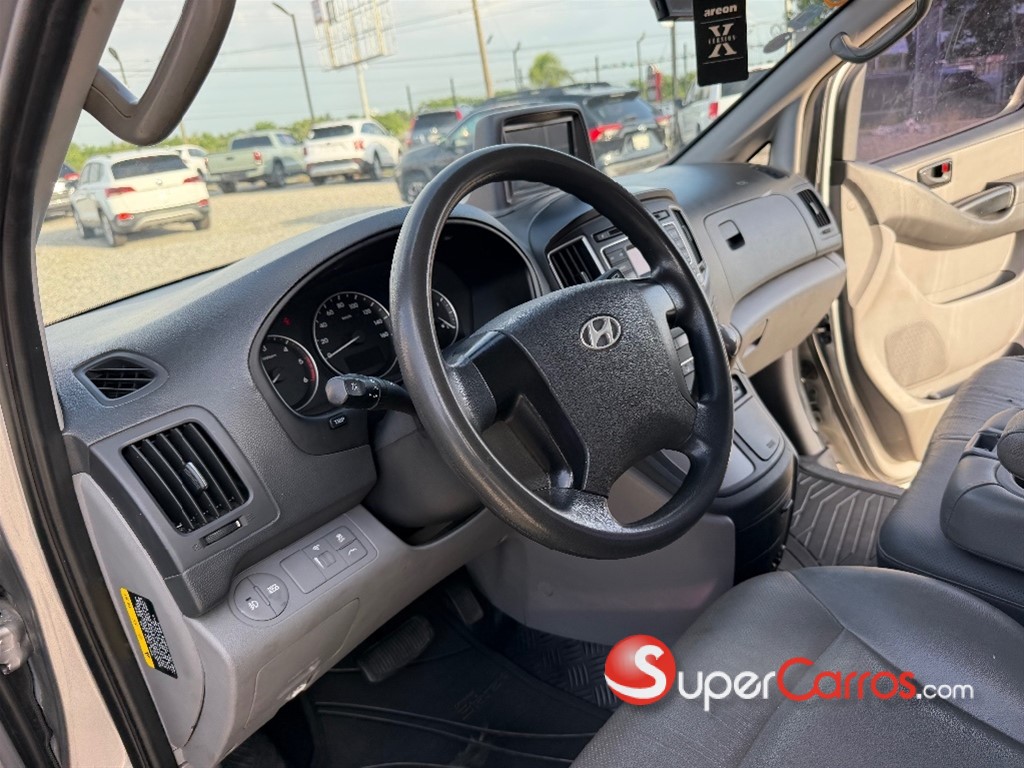 2017 Hyundai Grand Starex — foto 8 / 9