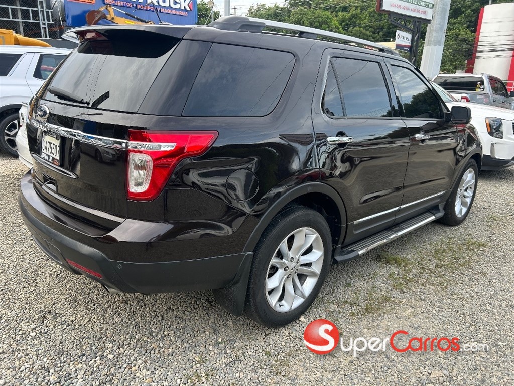 2013 Ford Explorer — foto 6 / 12