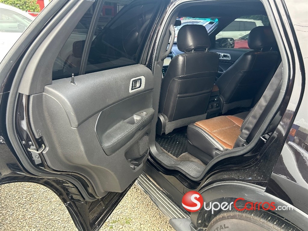 2013 Ford Explorer — foto 8 / 12
