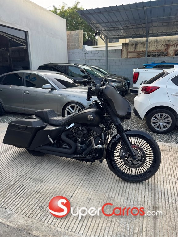 2012 Harley Davidson Street Glide — foto 3 / 9