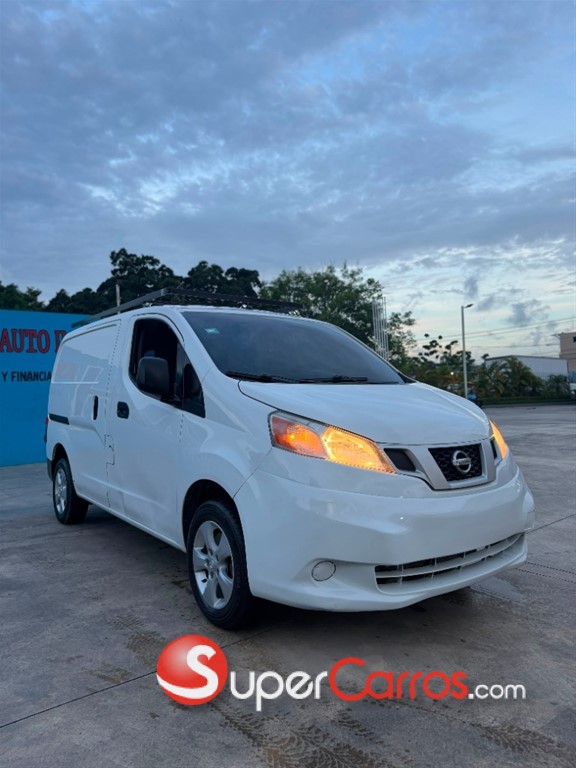 2017 Nissan NV 200 — foto 2 / 4