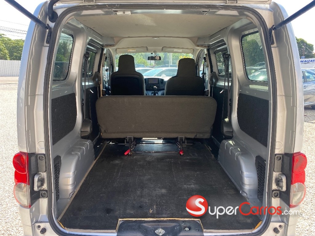 2020 Nissan NV 200 — foto 8 / 12