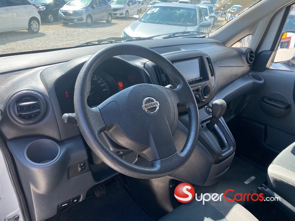 2020 Nissan NV 200 — foto 11 / 12