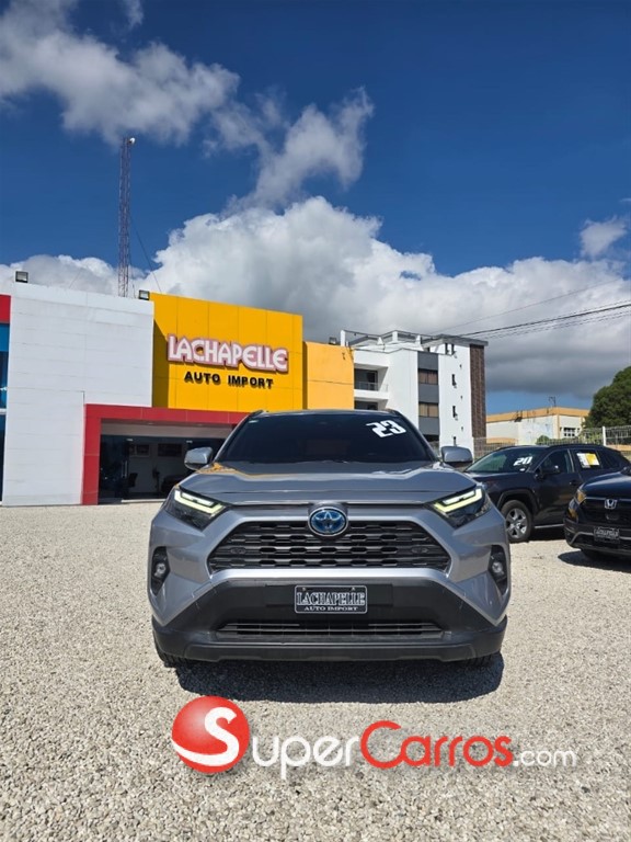 2023 Toyota RAV4 LE Hibrid — foto 2 / 11