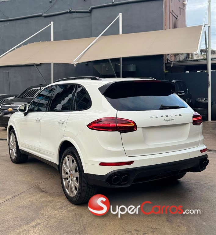 2017 Porsche Cayenne — foto 3 / 8