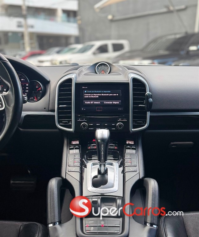 2017 Porsche Cayenne — foto 8 / 8