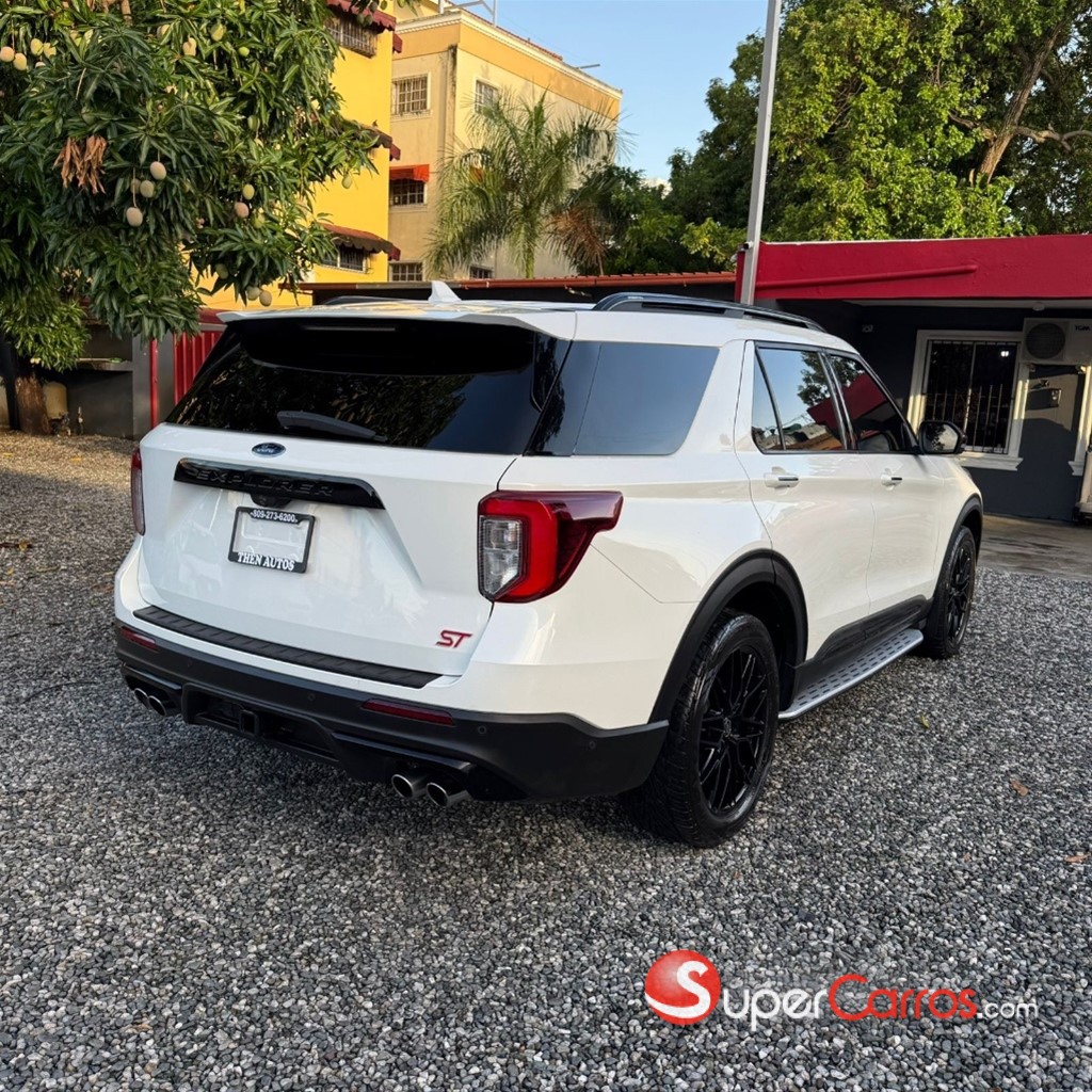 2020 Ford Explorer ST — foto 6 / 12