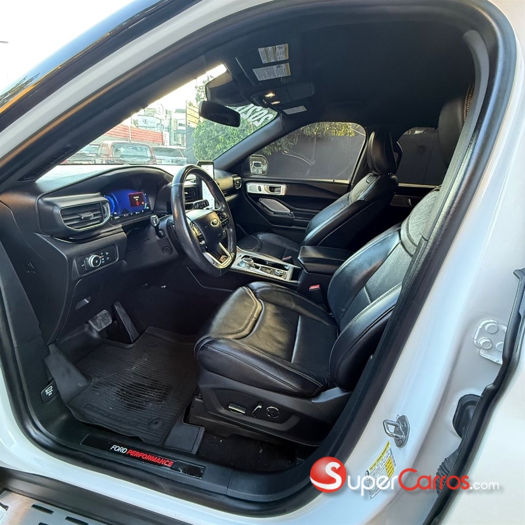 2020 Ford Explorer ST — foto 7 / 12
