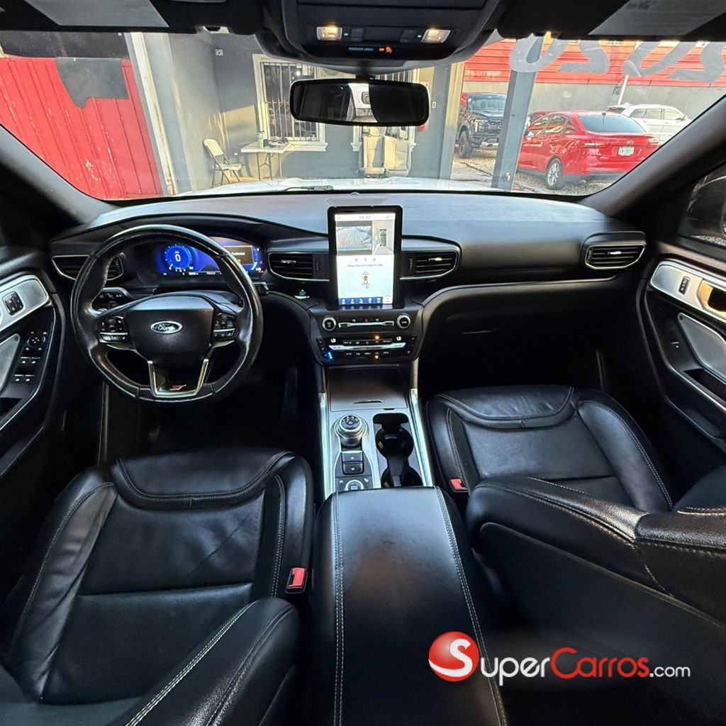 2020 Ford Explorer ST — foto 8 / 12
