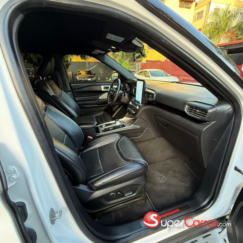 2020 Ford Explorer ST — foto 9 / 12