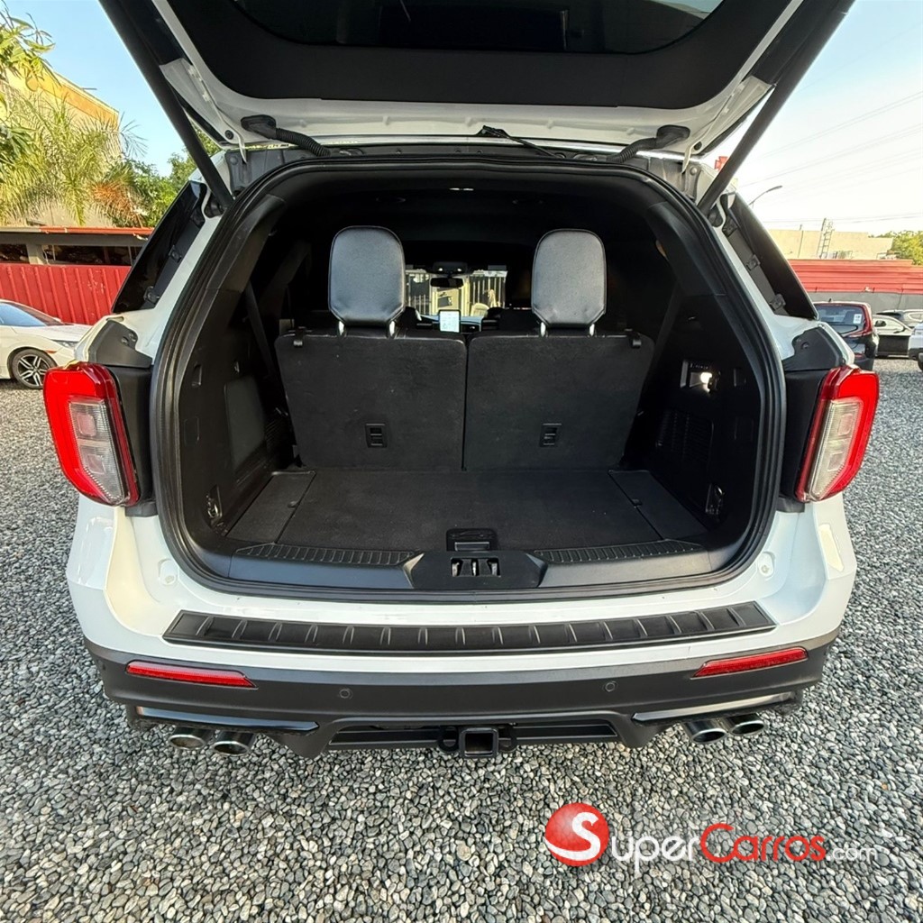 2020 Ford Explorer ST — foto 11 / 12
