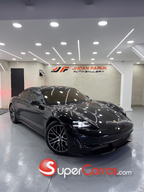 2021 Porsche Taycan 4S — foto 3 / 9