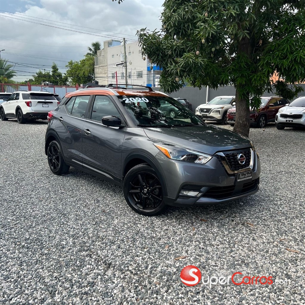 2020 Nissan Kicks SR