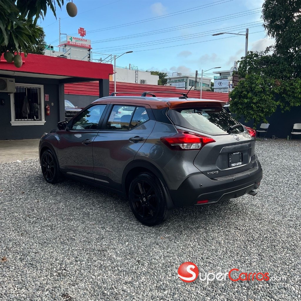2020 Nissan Kicks SR — foto 4 / 12