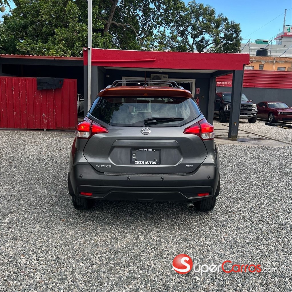 2020 Nissan Kicks SR — foto 5 / 12