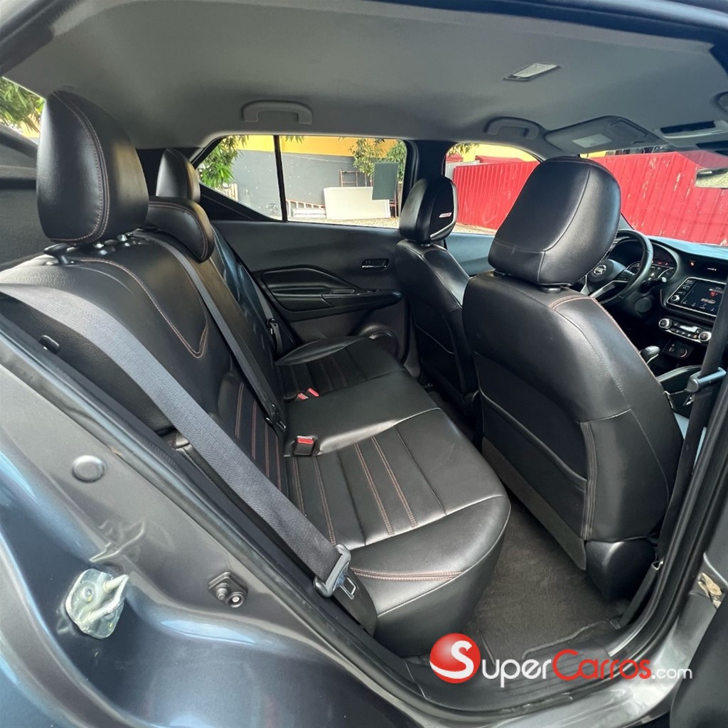 2020 Nissan Kicks SR — foto 10 / 12