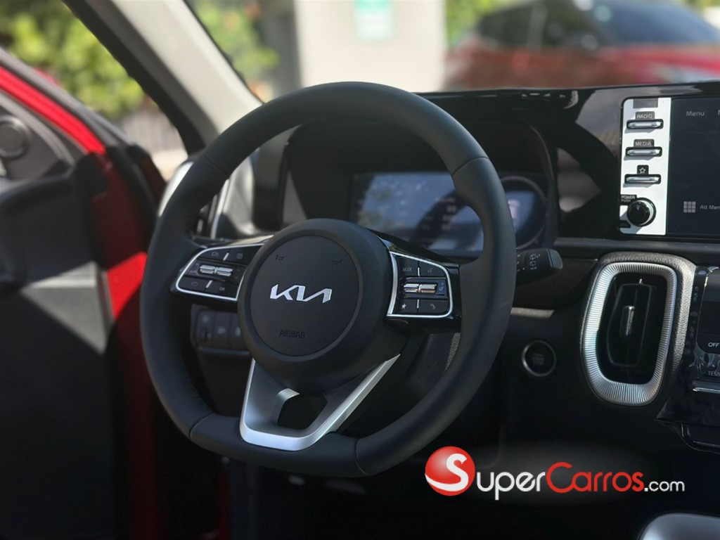 2027 Kia Sonet — foto 5 / 8