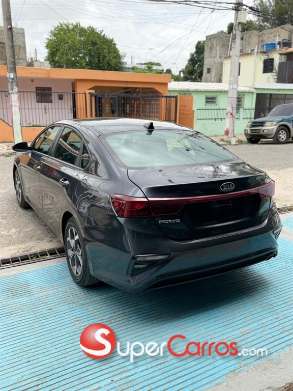 2020 Kia Forte LX — foto 6 / 12
