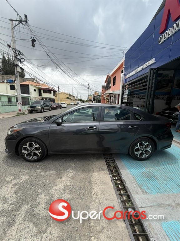 2020 Kia Forte LX — foto 10 / 12