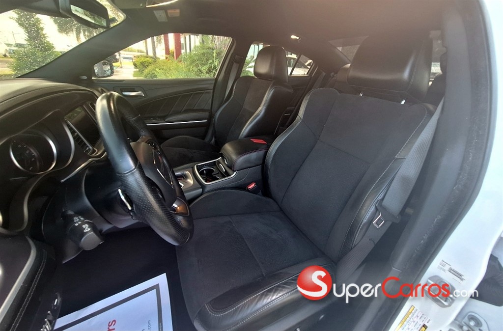 2021 Dodge Charger GT — foto 2 / 6
