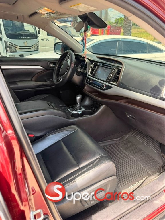 2018 Toyota Highlander XLE — foto 3 / 7