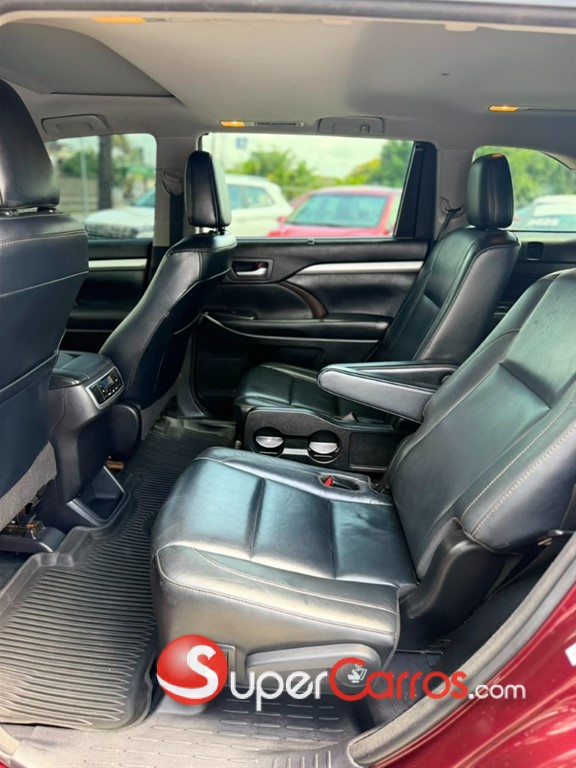 2018 Toyota Highlander XLE — foto 5 / 7