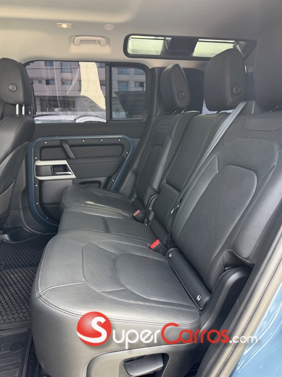2023 Land Rover Defender — foto 8 / 9